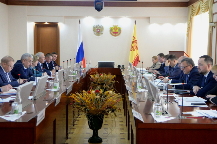 По поручению Олега Николаева в бюджете республики на 2025 год предусмотрено увеличение расходов и доходов