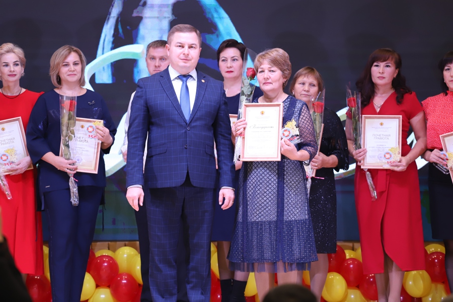 Вице-премьер Правительства Чувашии Владимир Степанов поздравил со 150-летием Канашскую центральную районную больницу
