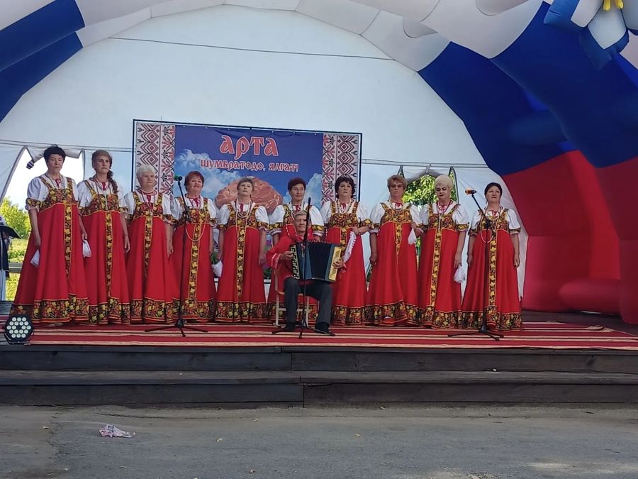 В рамках Года единства народов России, а также при поддержке партпроекта «Старшее поколение» Всероссийской политической партии «Единая Россия»