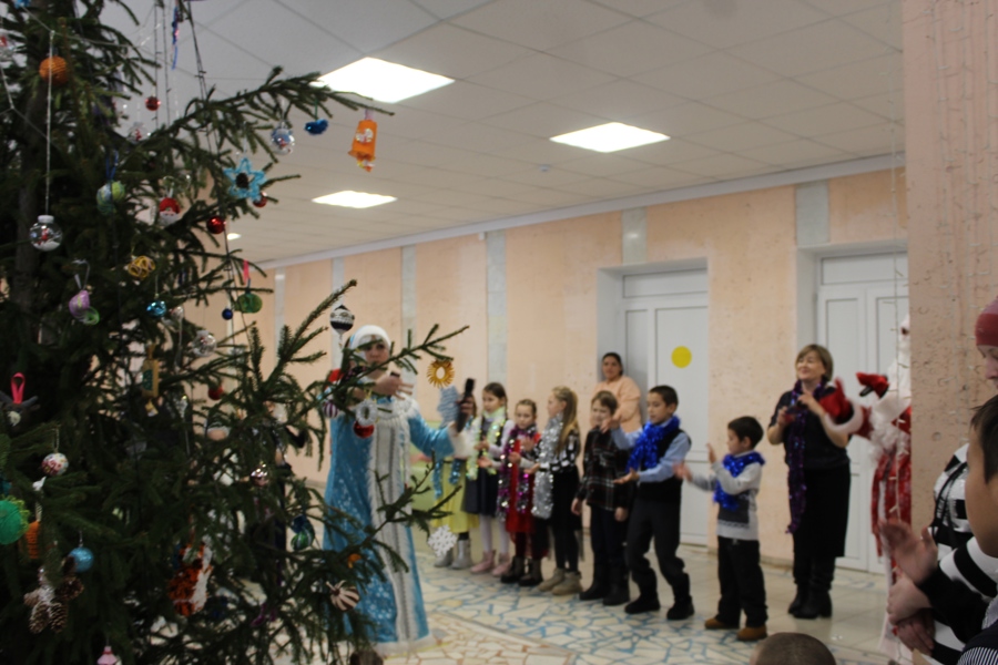 Волшебство Нового года для детей-сирот и многодетных семей Шемуршинского округа