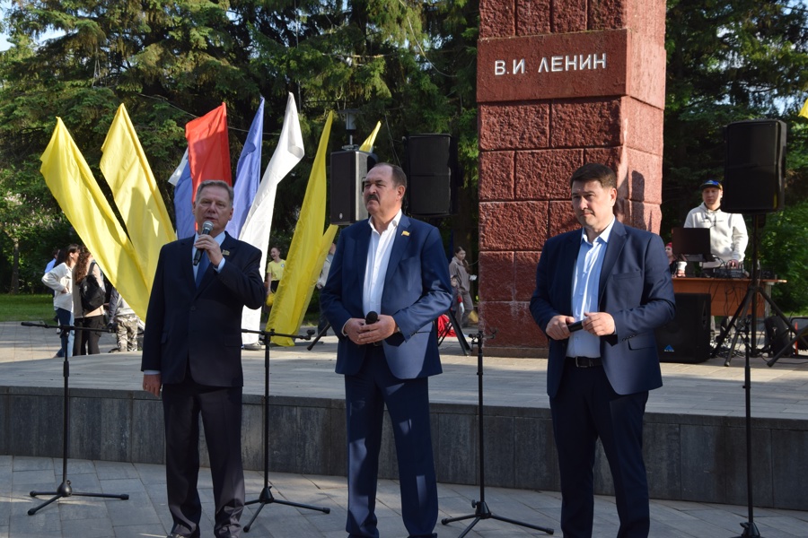 В Чебоксарах подвели итоги конкурса «Счастливое детство» и отметили Международный день соседей