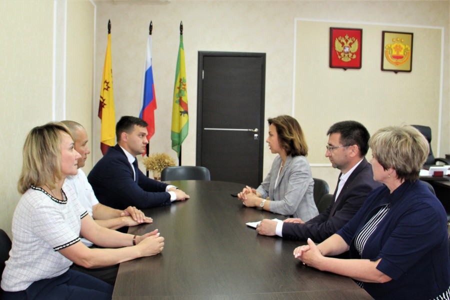 Министр Алена Елизарова с рабочим визитом побывала в Цивильском округе