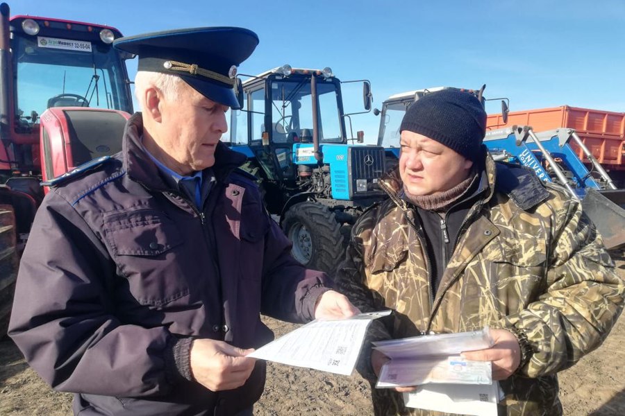Прошел технический осмотр тракторов в двух хозяйствах Аликовского муниципального округа