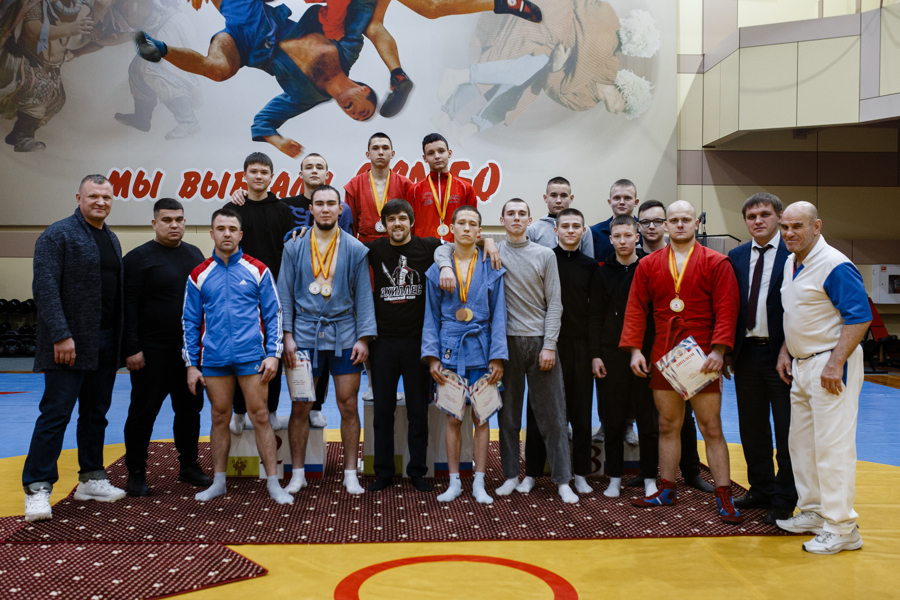 Более 60 спортсменов приняли участие в Новогоднем фестивале национальной борьбы «Керешу» и «Боевого самбо»