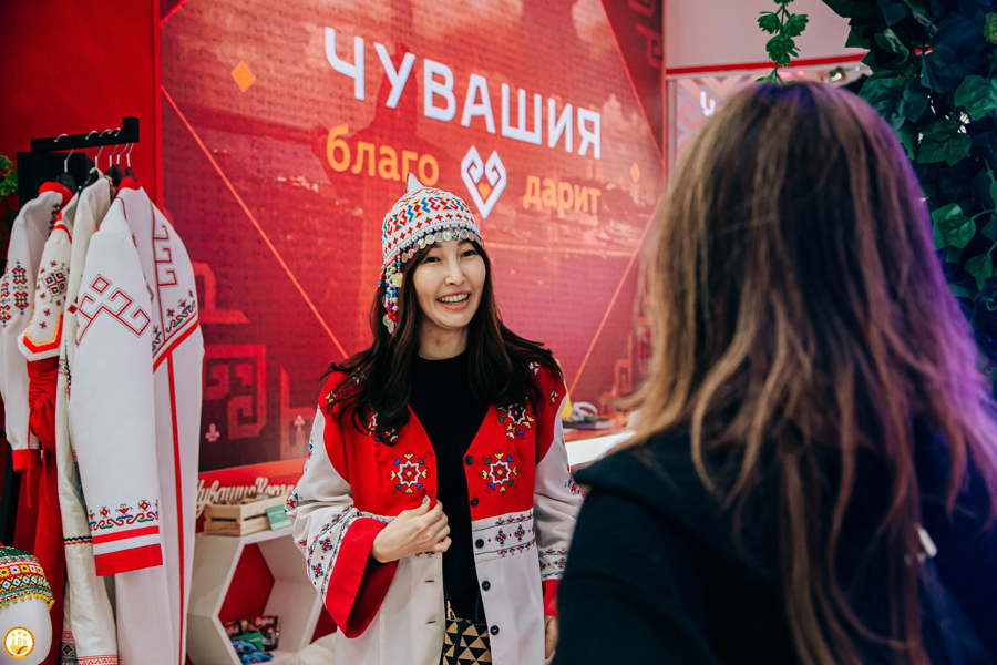 Выставка «Россия»: Чувашия приглашает попробовать хуран кукли и посетить сельхозфестивали