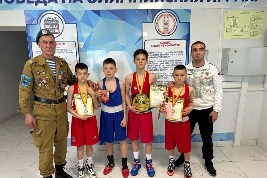 Боксеры вернулись с Победой