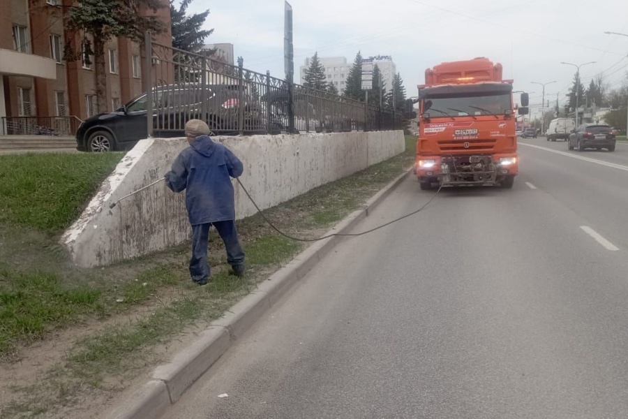 АО «Дорэкс» продолжает работы на дорогах города
