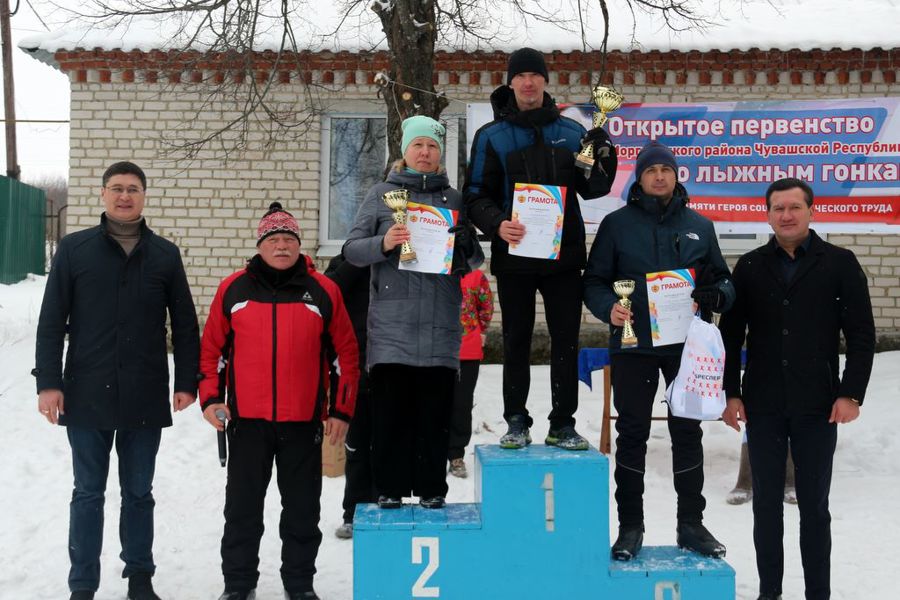 Кубок открытого соревнования по лыжным гонкам памяти Героя Социалистического Труда Е.А. Андреева завоевали команды Сятракасинской СОШ, Шатьмапосинской ООШ и Сятракасинского территориального отдела
