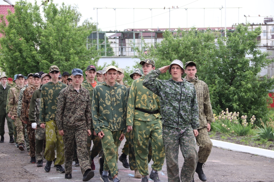 В Алатыре завершены военно-полевые сборы для старшеклассников