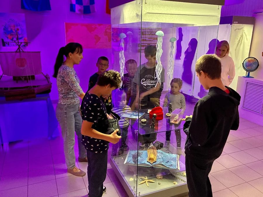 Школьники Новочебоксарска совершили кругосветное путешествие в сердце родного города