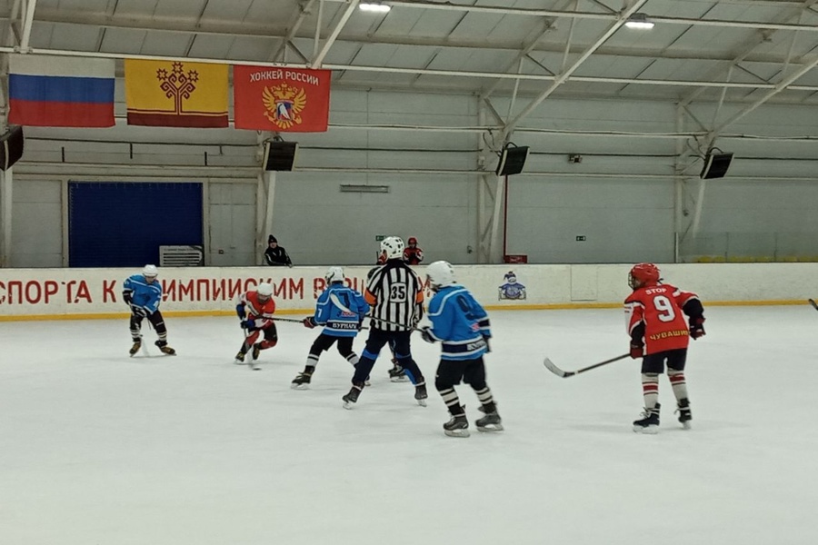 Состоялся открытый турнир по хоккею среди юношеских команд