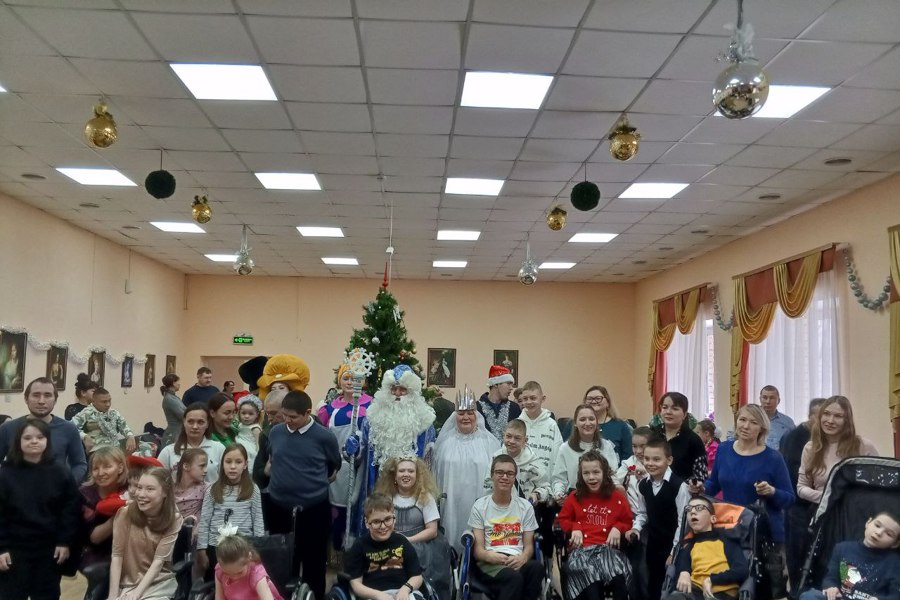 Новогоднее волшебство для особенных детей