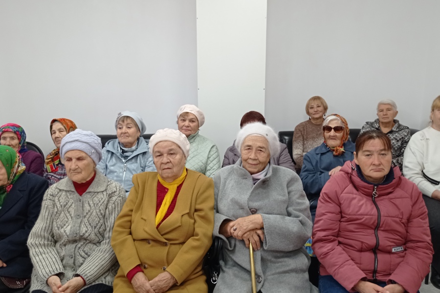 Теплый праздник для дорогих пенсионеров