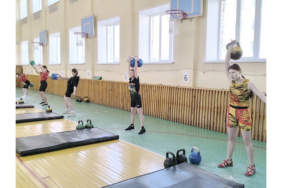 Успех на XV открытых республиканских соревнованиях по гиревому спорту среди школьников на призы МС России В.П. Сименя