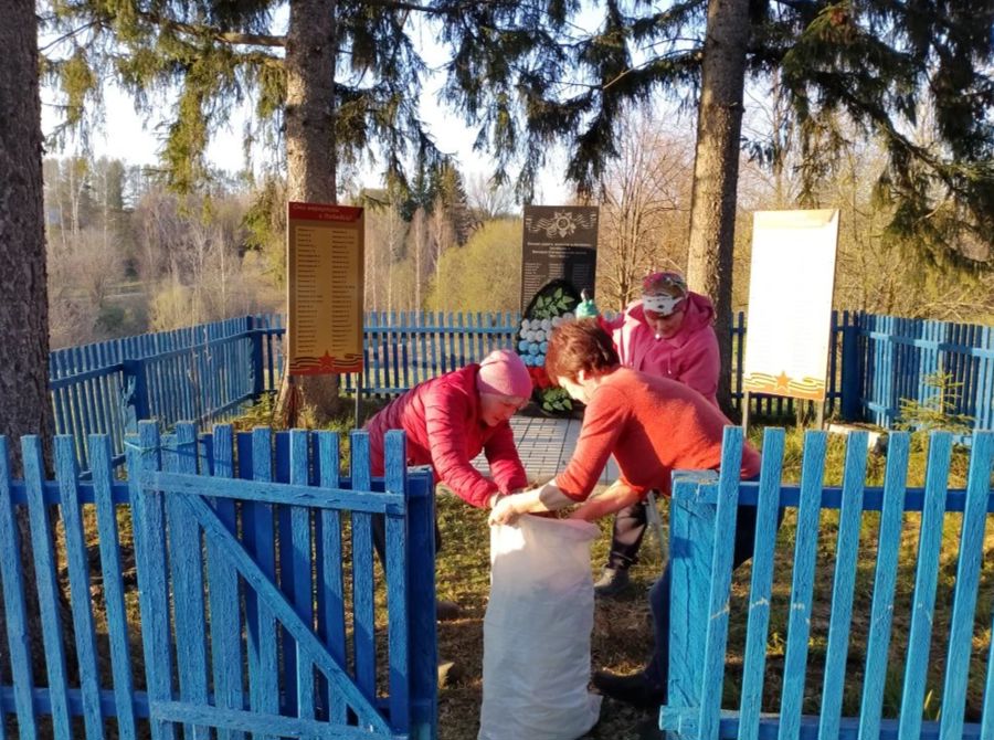 В Мариинско-Посадском округе ведутся работы по благоустройству и ремонту памятников
