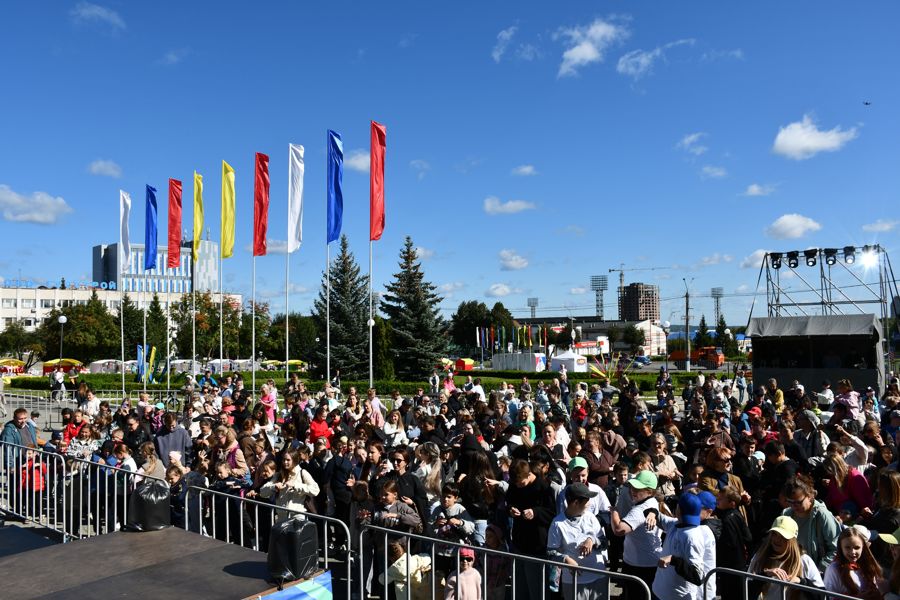 День города Новочебоксарска открылся торжественной зарядкой