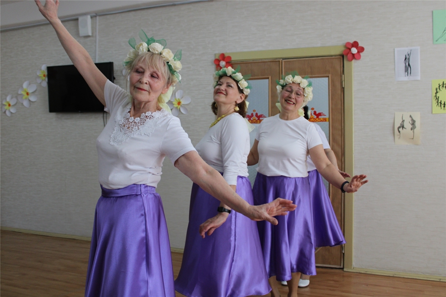 Чебоксарские пенсионеры приняли участие на фестивале танца «Танцуют все»