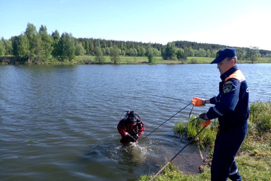 Проведено водолазное обследование и очистка дна водоемов в местах массового купания людей на территории Батыревского муниципального округа