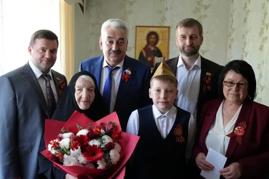 Есть добрая традиция: в День Победы мы обязательно поздравляем человека, чья жизнь неразрывно связана с этим великим праздником