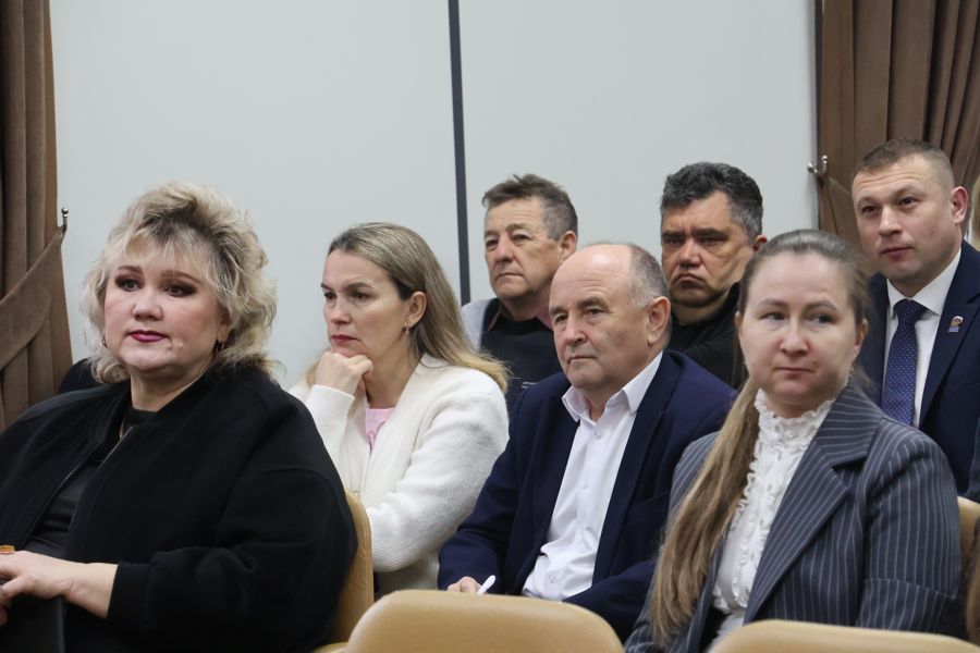Паводок, спорт и местные инициативы: в администрации округа состоялось еженедельное совещание