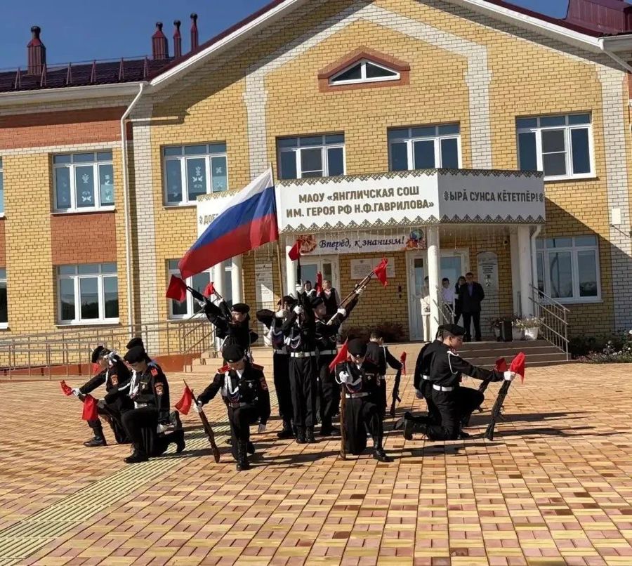Красночетайский округ в гостях у Янгличской школы: состоялся межмуниципальный педагогический форум