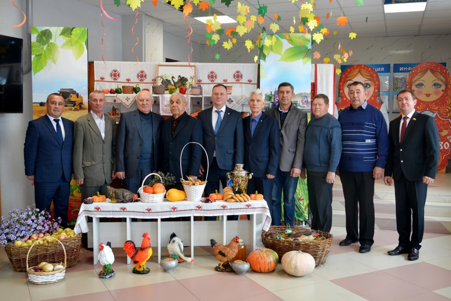 Руководитель ведомства поздравил жителей Янтиковского округа с Днём работников сельского хозяйства и перерабатывающей промышленности