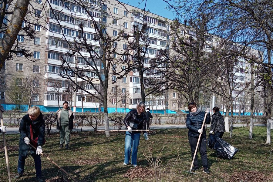 В Чебоксарах прошли субботники в поддержку онлайн-голосования