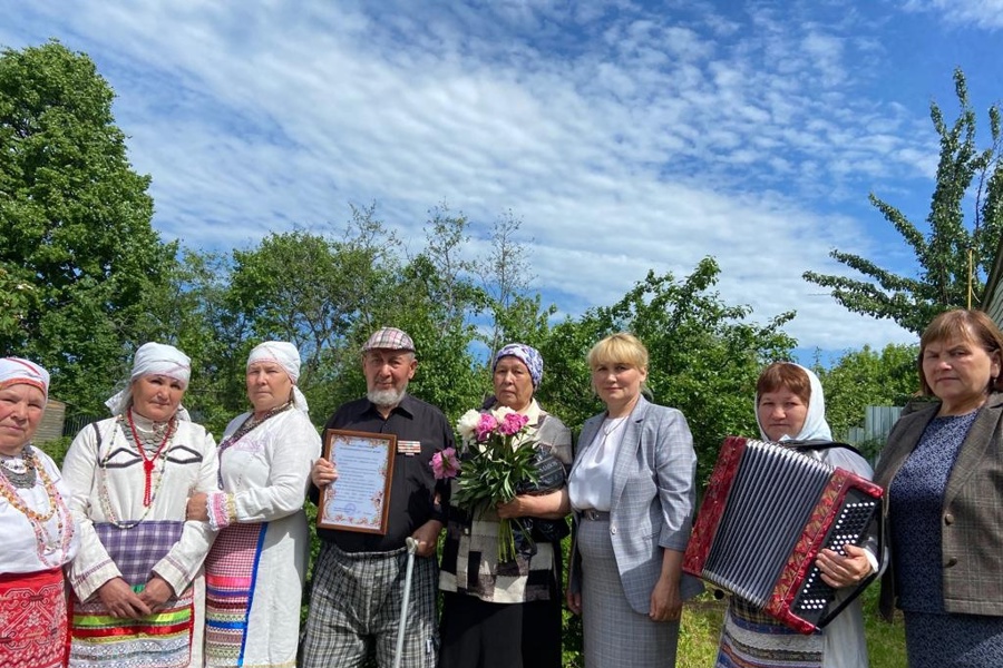 Изумрудную свадьбу – 55 лет совместной жизни сегодня празднуют супруги Максимовы из Мариинско-Посадского округа