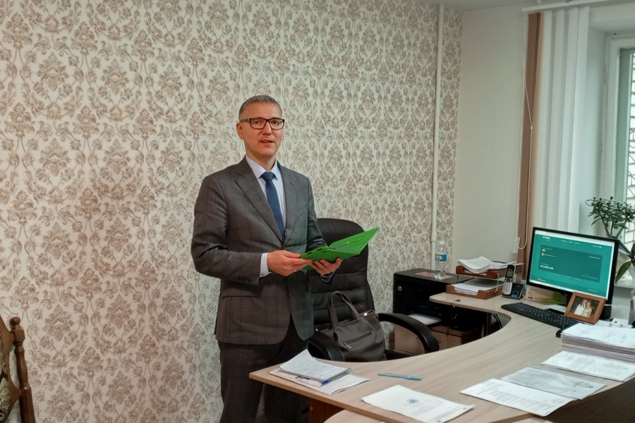 Повышение финансовой грамотности и защита от мошенничества: встреча работников Цивильского ЦСОН с представителем Сбербанка