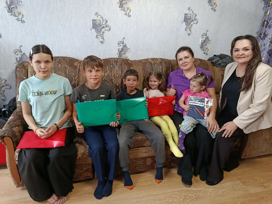 В Ибресинском округе прошла акция «Помоги пойти учиться»: забота, поддержка и внимание к каждой семье