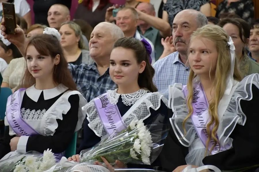 Последние звонки прозвенели во всех школах Алатырского округа