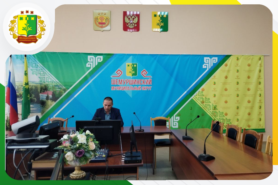 Сегодня в Шемуршинском округе прошел прямой эфир с участием исполняющего обязанности главы администрации округа Андрея Кокуркина.