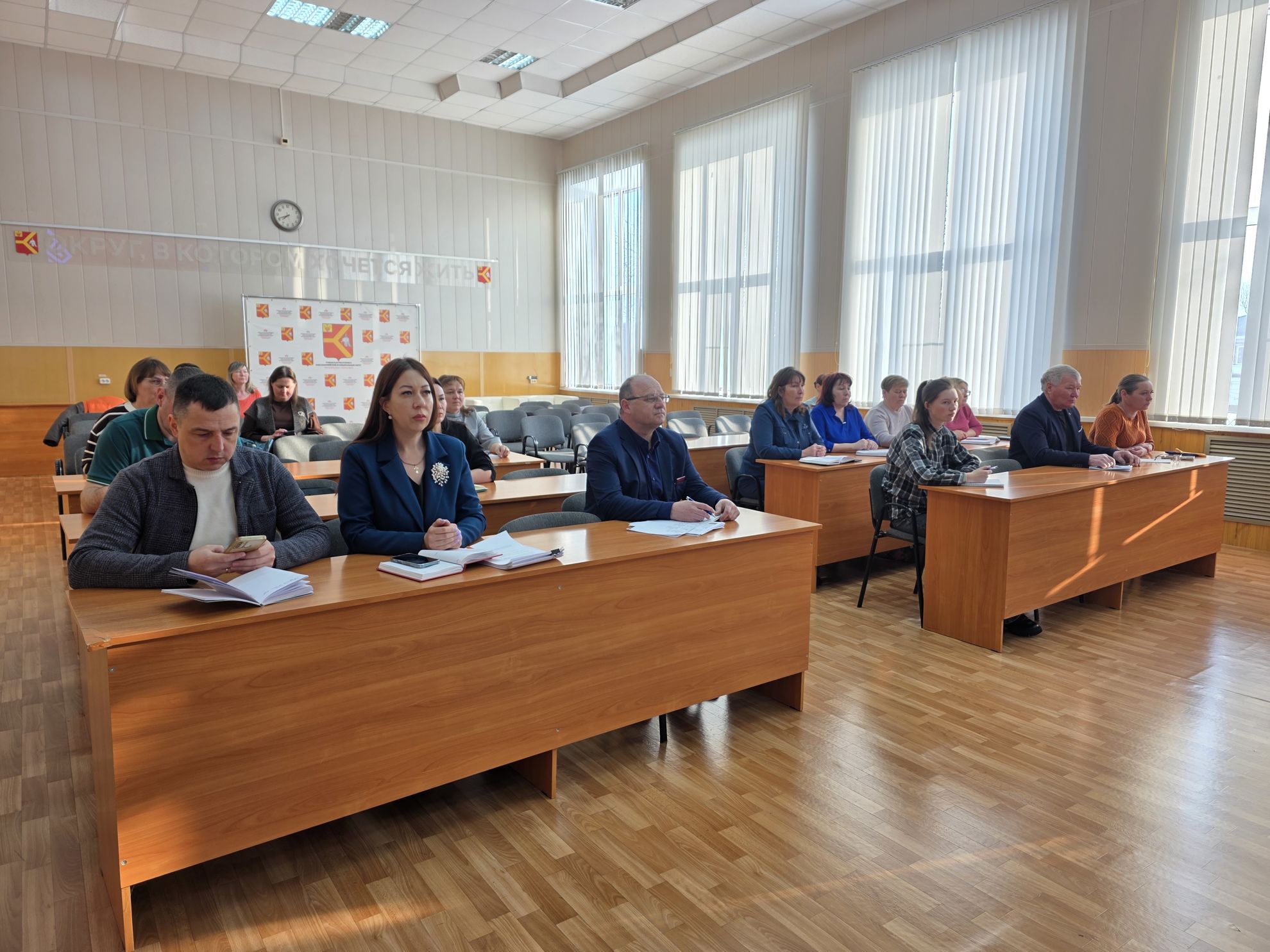 В администрации Красноармейского муниципального округа под председательством главы округа Павла Семенова состоялось еженедельное рабочее совещание с руководителями структурных подразделений.