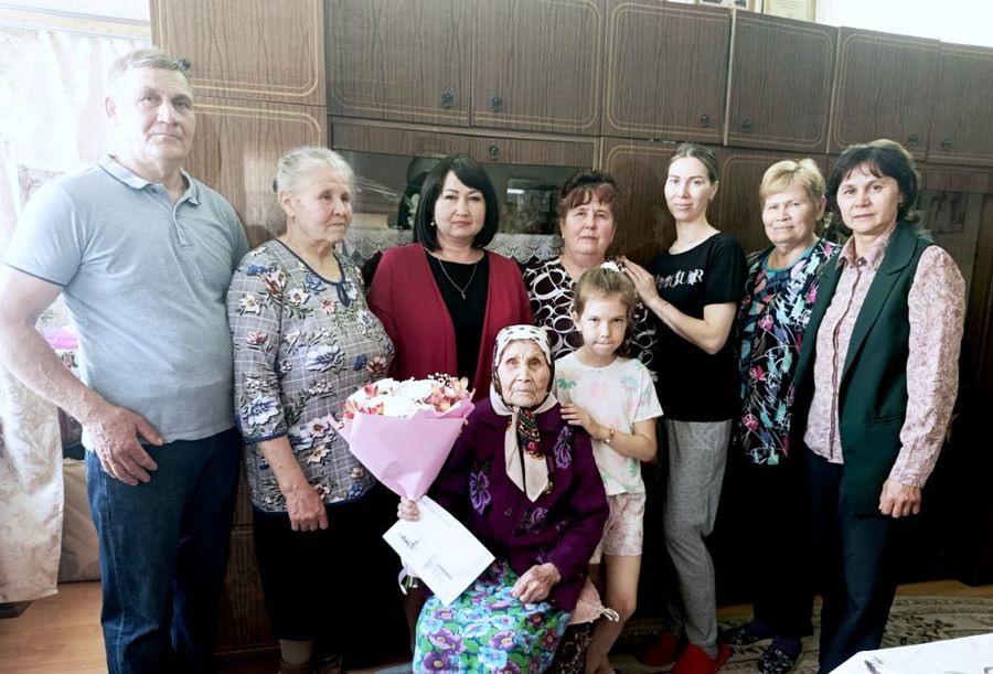 100-летний юбилей отметила прекрасная женщина, труженица тыла и мать восьмерых детей — Агния Любимова из д. Кашмаши