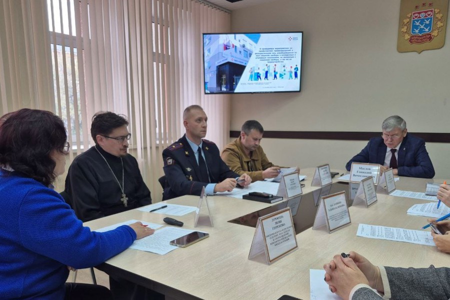 В Ленинском районе прошло рабочее совещание с представителями силовых структур