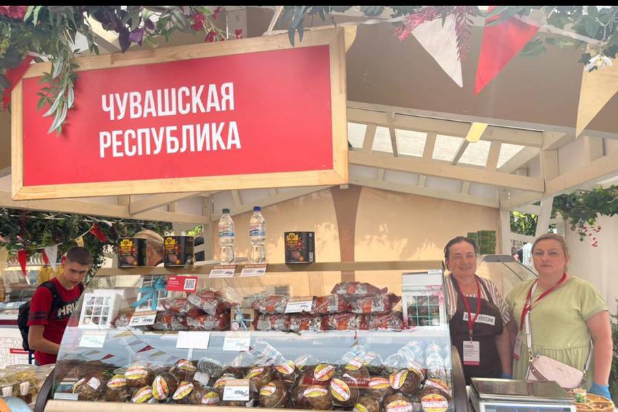 В течение пяти дней сыры, шартан, пряники и другие вкусности из Чувашии пробуют москвичи и гости столицы