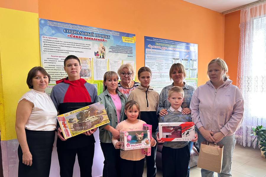 Счастливое воссоединение: многодетная семья вернулась домой
