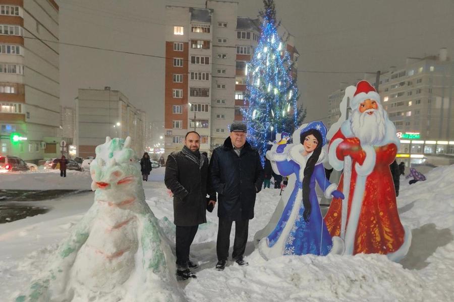 Олег Скворцов и Размик Мамиконян организовали для юных чебоксарцев новогоднее представление