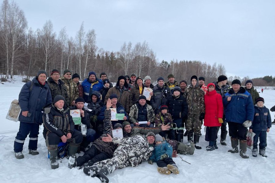 Прошло соревнование по рыболовному спорту на зимнюю удочку, в память уроженца деревни Яровойкасы Афанасьева Николая Юрьевича, погибшего на СВО