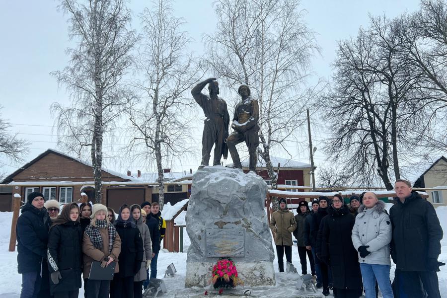 В Алатыре состоялось мероприятие, посвященное 80-летию снятия блокады Ленинграда.