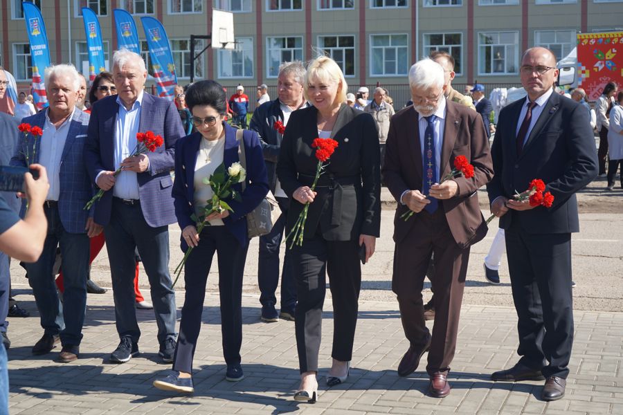 В Мариинско-Посадском округе отметили День рождения знаменитого земляка, летчика-космонавта Андрияна Григорьевича Николаева