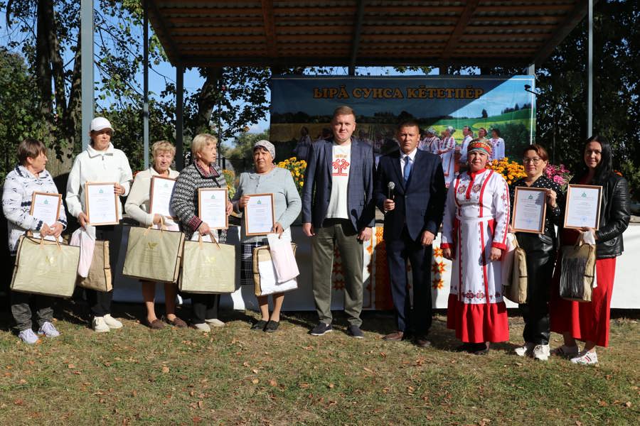 Жители Лапсарского сельского поселения с размахом отметили День деревни.