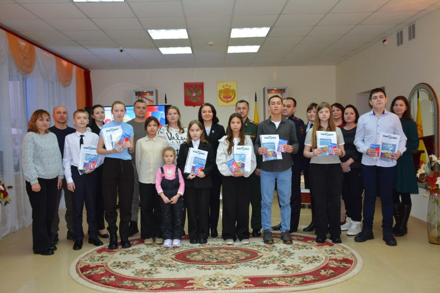 Вручение паспортов юным гражданам округа