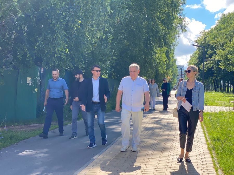 Начали пятницу с обхода улиц