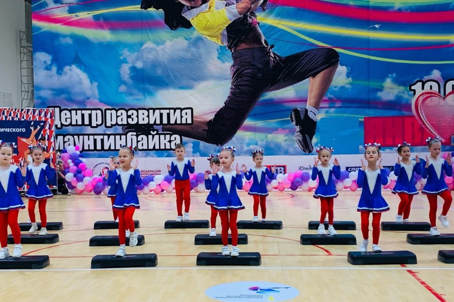 Настоящая акробатическая волна прокатилась 28 октября 2023 г. в городе Чебоксары
