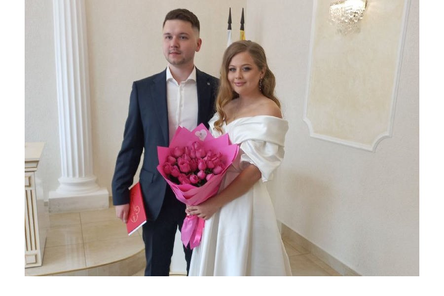 В отделе ЗАГС администрации Московского района г. Чебоксары зарегистрировали 400-ую супружескую пару