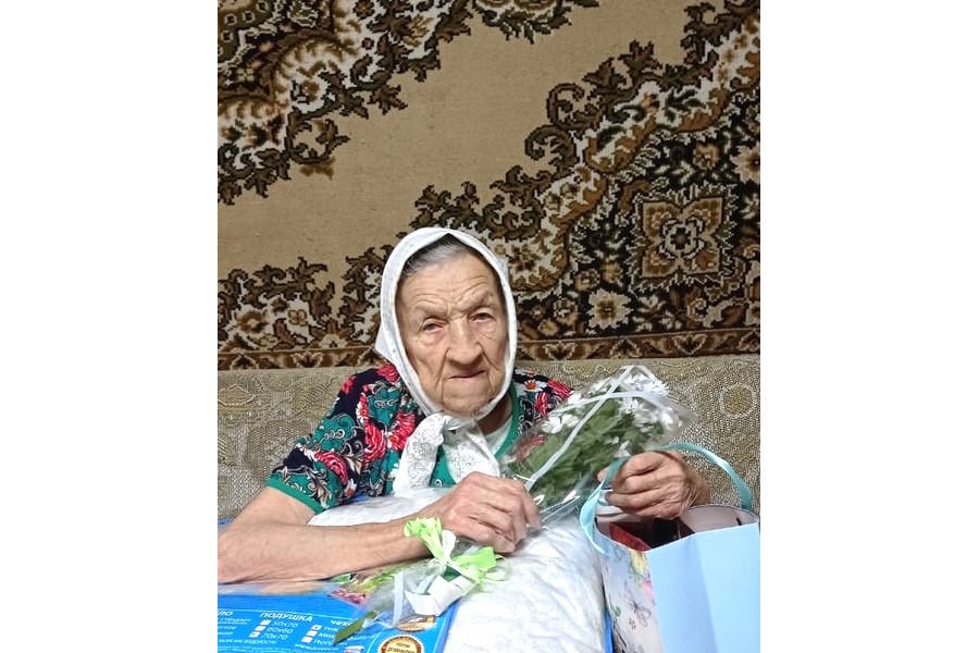 Ветеран труда Нина Орехова отметила 90-летний юбилей.
