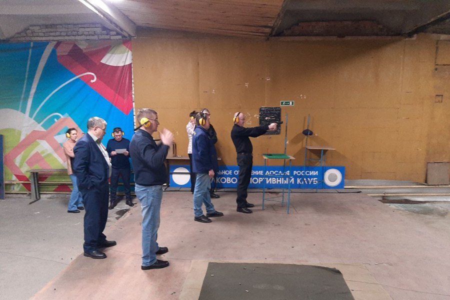 Муниципальные служащие г. Чебоксары приняли участие в соревнованиях по пулевой стрельбе