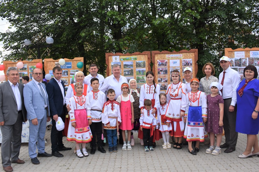 В Аликовском муниципальном округе состоялся традиционный 68-ой праздник песни, труда и спорта «Акатуй - 2024»