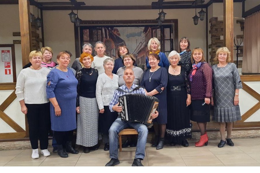 Экспресс-бабушки столицы Чувашии собрались на праздничную встречу «Одной семьей»
